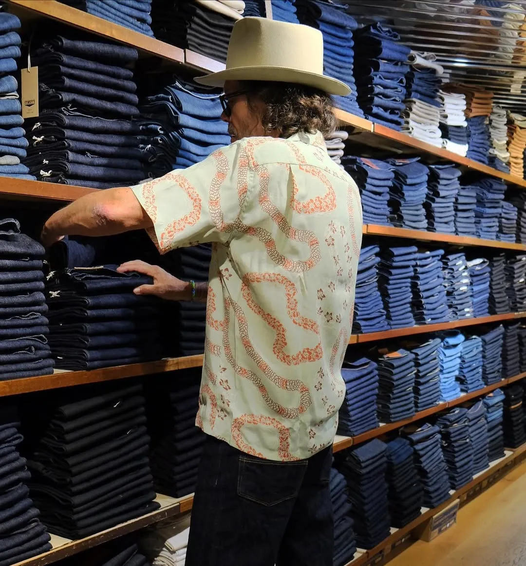 Store image 2